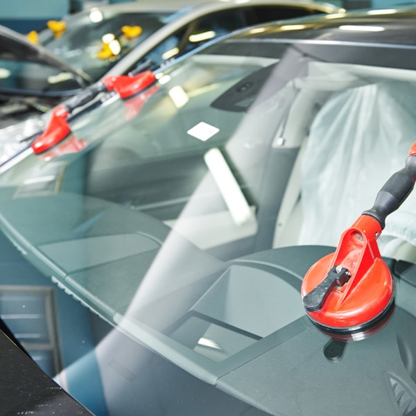 What auto glass company to contact when windshield is damaged  in Texas